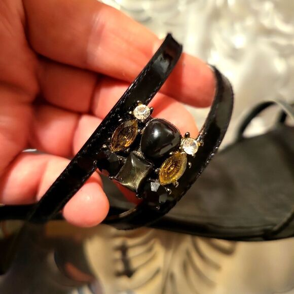 Stuart Weitzman size 6 b, blackw/ jewelry the side of each sandal, really pretty - Picture 4 of 6